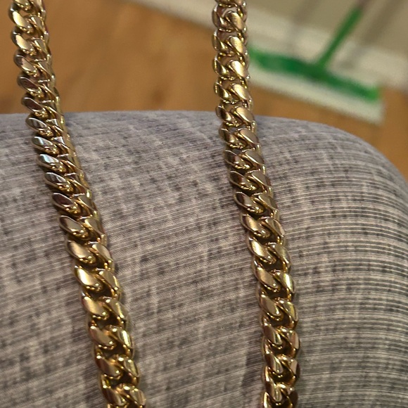 Stunning 14k solid gold big chain Cuban link with diamond clasp 💯 - Picture 6 of 17